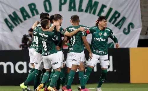 Palmeiras comemorando gol na Libertadores. (Foto: Getty Images)