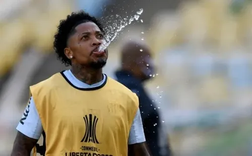 Marinho ganha em torno dos R$ 400 mil mensais no Santos (Mauro Pimentel – Pool/Getty Images Brazil)