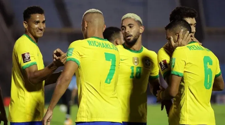 Jogadores da seleção brasileira comemoram gol pelas Eliminatórias (Foto: Getty Images)