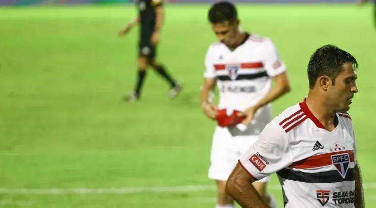 São Paulo acabou sendo derrotado pelo modesto clube do Piauí - Foto: Marcelo Cardoso/AGIF.