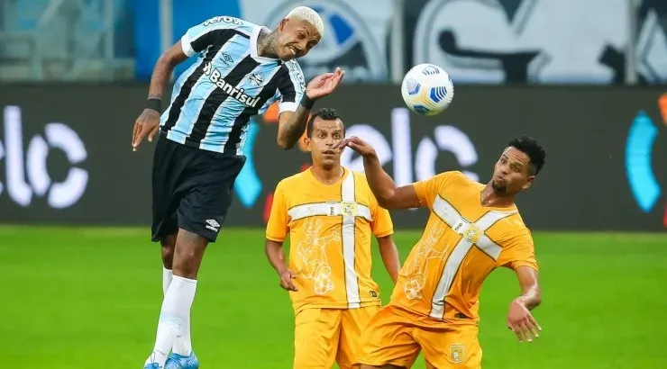 Jean Pyerre deixou ótima impressão contra o Brasiliense - Foto: Pedro H. Tesch/AGIF.