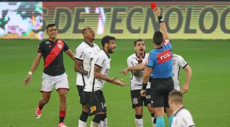 Rendimento de Fagner despencou com Sylvinho - Foto: Marcello Zambrana/AGIF.