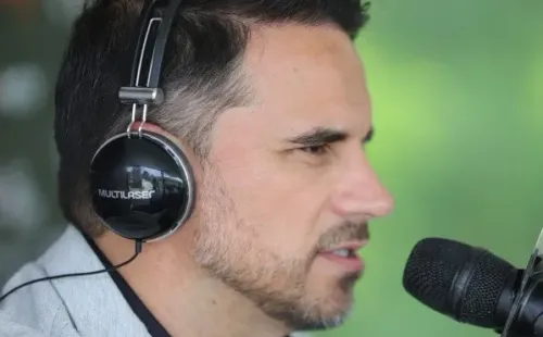 Caetano nega propostas por reforços no Galo e vai além: “Por que a grama do vizinho é mais verde?” (Foto: Pedro Souza / Agência Galo)