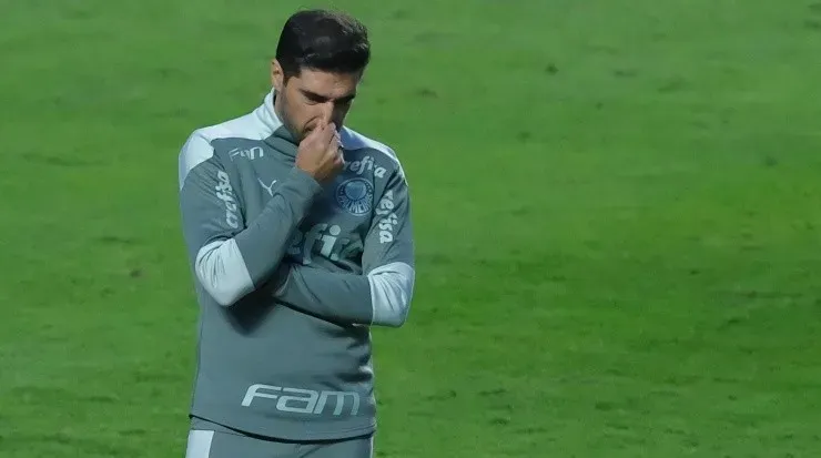 Treinador está ciente de que não passa por um bom momento - Foto: Marcello Zambrana/AGIF.