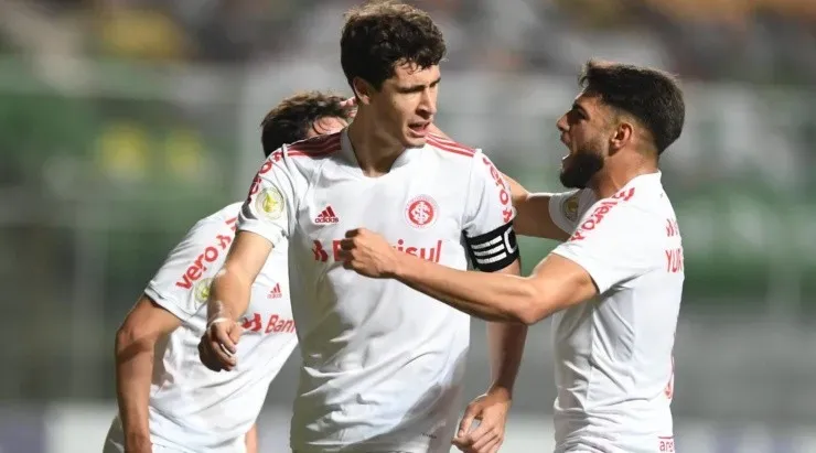 Rodrigo Dourado: capitão marcou o gol de empate (Foto: Ricardo Duarte/Inter/Divulgação)