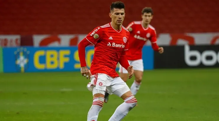 Cuesta: elogiado pelo treinador (Foto: Maxi Franzoi/AGIF)