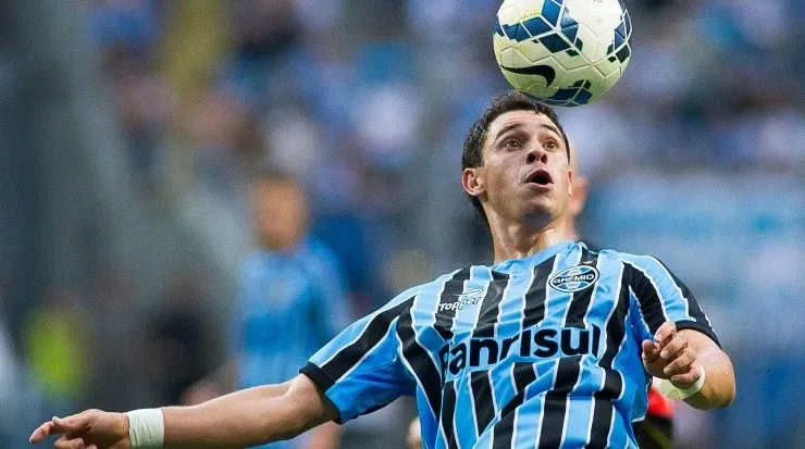 O meia entrou no radar do Palmeiras ainda em 2020. (Foto: Ramiro Furquim/AGIF)