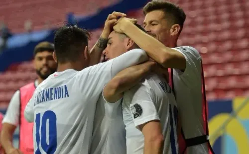 Seleção do Paraguai comemorando gol na Copa América. (Foto: Getty Images)