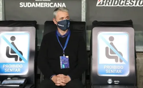 Tiago Nunes deicou o comando do Grêmio. (Foto: Getty Images)