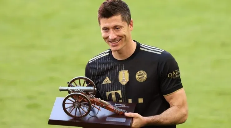 Artilheiro polonês ainda tem contrato longo com o Bayern de Munique (Foto: Alexander Hassenstein/Getty Images/Alemanha)