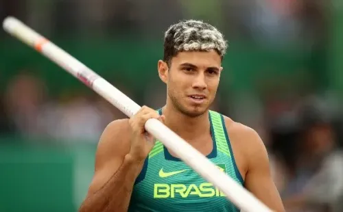Thiago Braz se classifica para a final do salto com vara nos Jogos Olímpicos de Tóquio. (Foto: Getty Images)