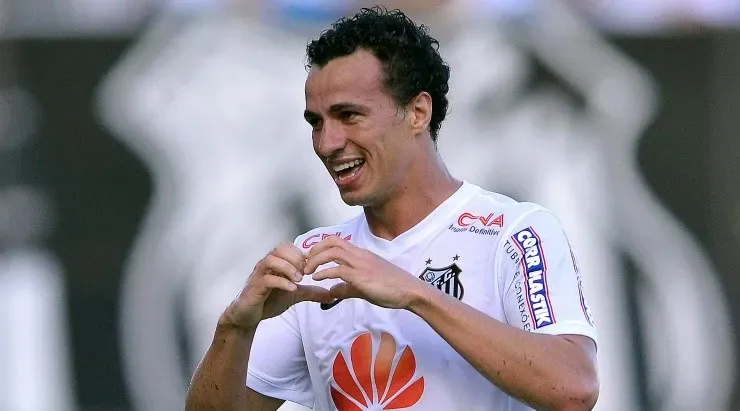 Damião não se firmou no Santos. (Foto: Mauro Horita/AGIF)