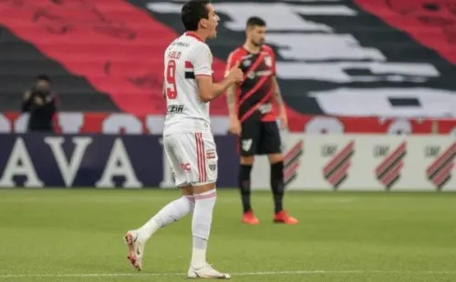 Pablo foi o autor dos dois gols na vitória são-paulina neste sábado. (Foto: Robson Mafra/AGIF)