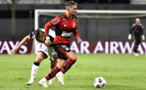 Conmebol irá investigar caso de racismo no jogo entre Olimpia x Flamengo, pelas quartas de final da Copa Libertadores. (Foto: Getty Images)