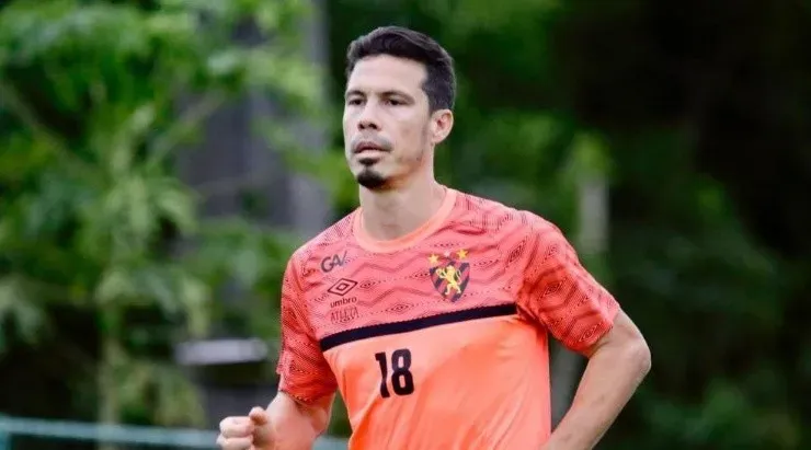 Hernanes está próximo de estrear pelo Sport. Foto: ANderson Stevens/ Sport