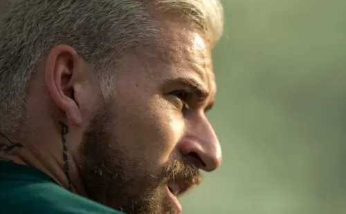 Lucas Lima tem contrato no Palmeiras até dezembro de 2022 e tem ainda a receber quase R$ 17 milhões (Foto: Pedro Vale/AGIF)