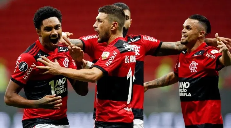 Jogadores do Flamengo comemoram gol pela Copa Libertadores (Foto: Getty Images)