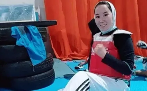 Zakia Khudadadi seria a primeira mulher a defender o Afeganistão nas Paralimpíadas | Crédito: Reprodução ICP