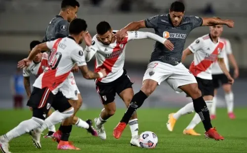Atlético-MG em campo contra o River Plate. (Foto: Getty Images)