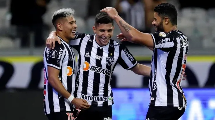 Comemoração dos jogadores do Atlético-MG contra o River Plate (Foto: Getty Images)