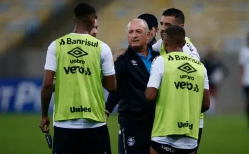 Felipão com os jogadores do Grêmio. Foto: Getty Images