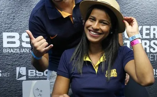 Dani Feitosa e o marido após a conquista no Ladies do BSOP (Foto: Carlos Monti/Divulgação BSOP)