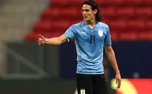 Cavani em campo pela Seleção do Uruguai. (Foto: Getty Images)