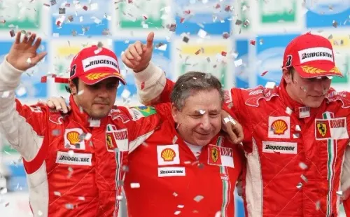 Felipe Massa, Jean Todt e Raikkonen comemorando o título do finlandês em 2007