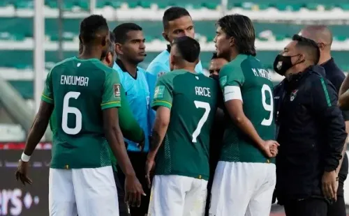 Bolívia em campo contra o Uruguai. (Foto: Getty Images)