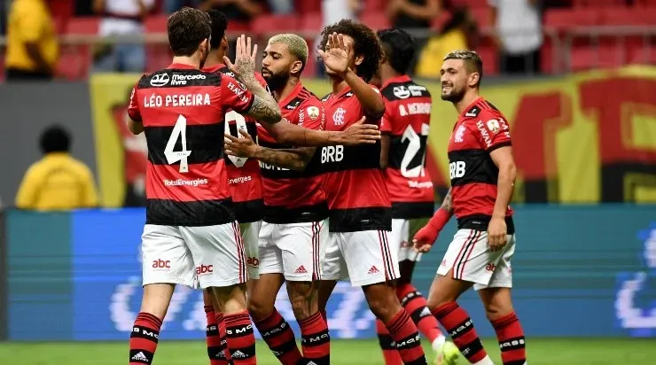 Jogadores do Flamengo comemoram gol (Foto: Getty Images)