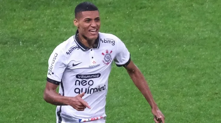 Rodrigo Varanda comemora gol diante do Palmeiras, pelo Paulistão (Foto: Marcello Zambrana/AGIF)