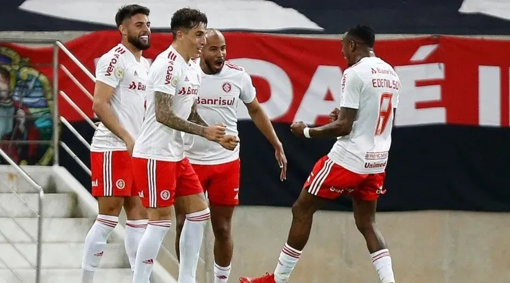 Jogadores do Internacional comemoram gol (Foto: Getty Images)