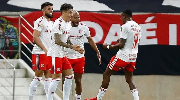 Jogadores do Internacional comemoram gol (Foto: Getty Images)