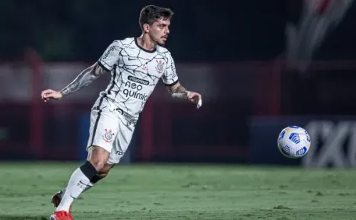 Fagner em campo pelo Corinthians. (Heber Gomes/AGIF)