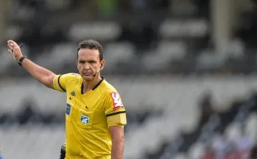 VAR auxiliou o árbitro Andre Luiz de Freitas Castro que gerou a polêmica