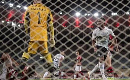 O olhar “matador” de Borja após balançar as redes do Flamengo – Foto:orge Rodrigues/AGIF