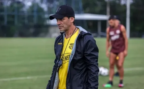 Técnico do Barcelona-EQU. (Foto: Getty Images)