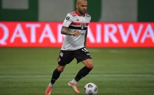 Daniel Alves jogando pelo São Paulo. (Foto: Getty Images)