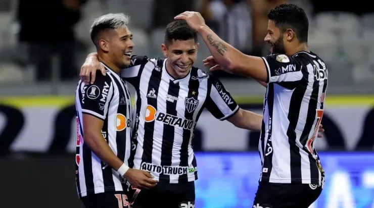 Comemoração dos jogadores do Galo (Foto: Getty Images)
