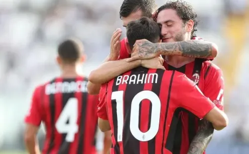 Em casa, o Milan vai atrás de sua primeira vitória. (Foto: Getty Images)
