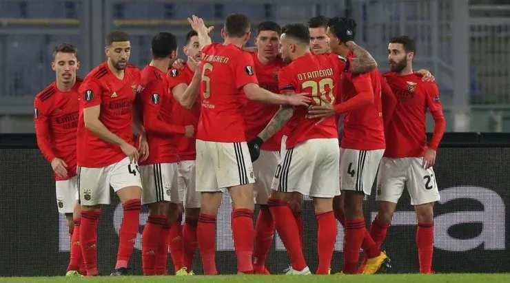 Comemoração dos jogadores do Benfica (Foto: Getty Images)