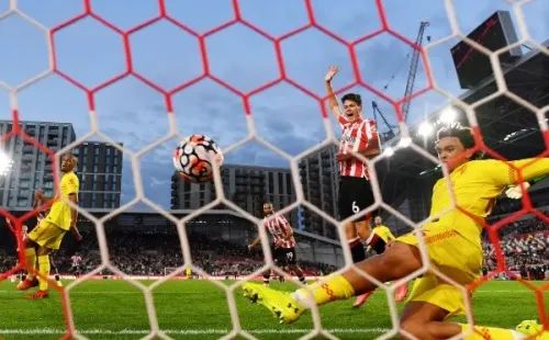 Liverpool em campo pela Premier League. (Foto: Getty Images)