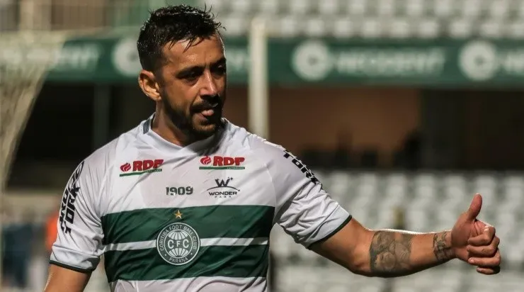 Robinho também não enfrentará o Remo. Foto:Robson Mafra/AGIF