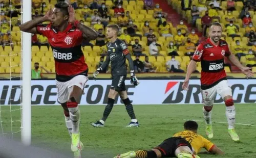 Bruno Henrique foi o melhor jogador da partida com dois gols