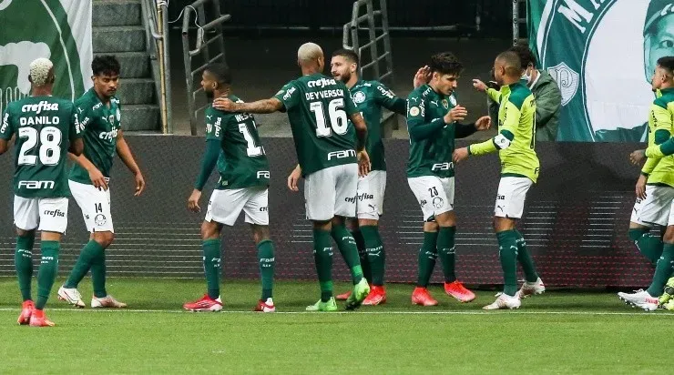 Jogadores do Palmeiras comemoram gol (Foto: Getty Images)