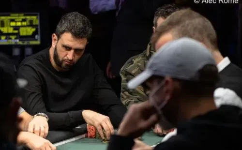 Robert Mizrachi ficou em terceiro (Foto: Alec Rome/PokerNews)