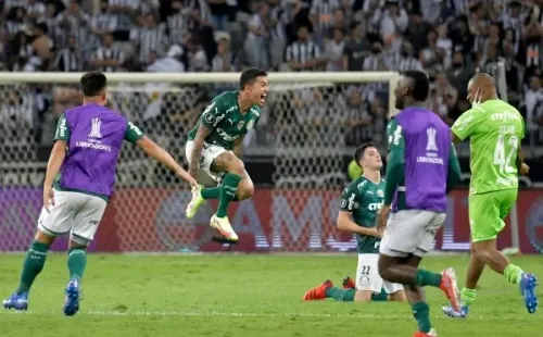 Jogadores do Palmeiras comemoram classificação para final da Libertadores (Foto: Washington Alves – Pool / Getty Images)
