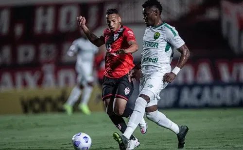Grêmio em campo contra o Atlético-GO. (Foto: Heber Gomes/AGIF)