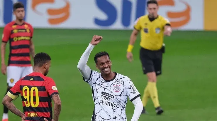 O Corinthians venceu o Sport por 2 a 1 no primeiro turno (Foto: Marcello Zambrana/AGIF)