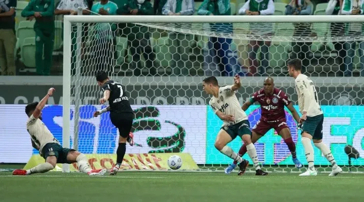 O Palmeiras perdeu por 4 a 2 para o RB Bragantino no último sábado (Foto: Getty Images)